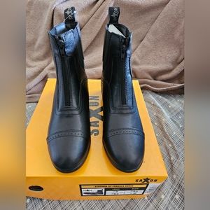 NWT zip paddock boots 9 Saxon